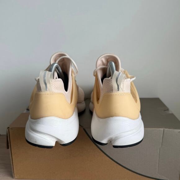 Nike Air Presto Beige Women Running Sneakers - Size 11 - Picture 3 of 11
